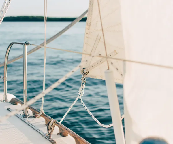Segel på segelbåt